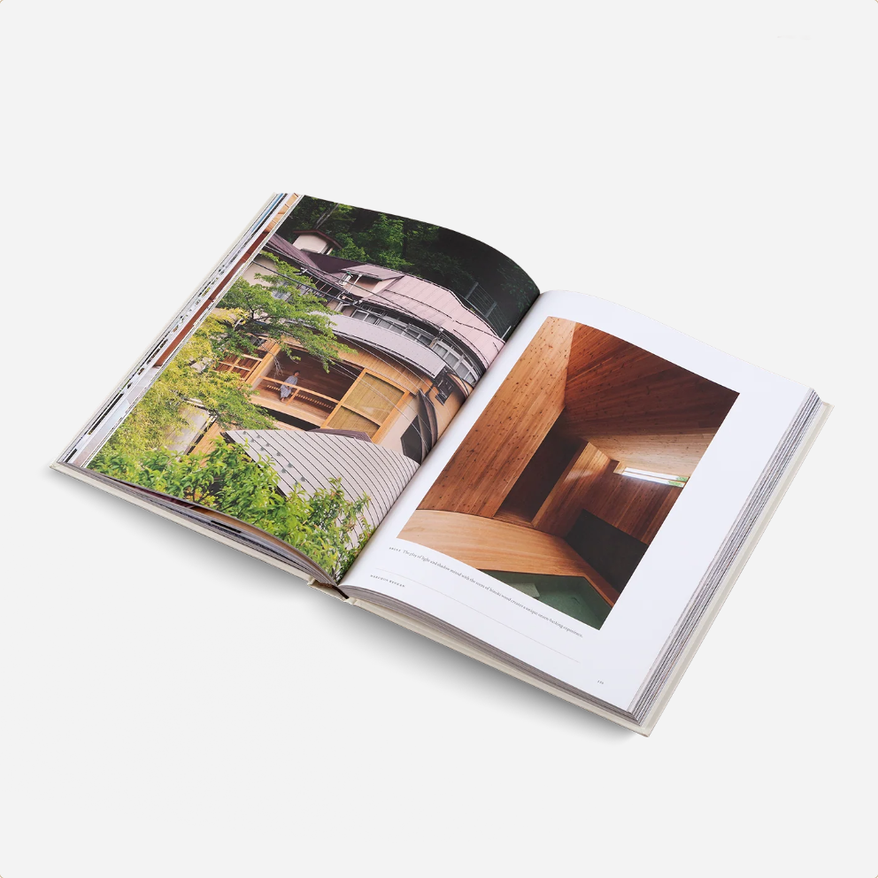 Knyga. Onsen and Ryokan of Japan
