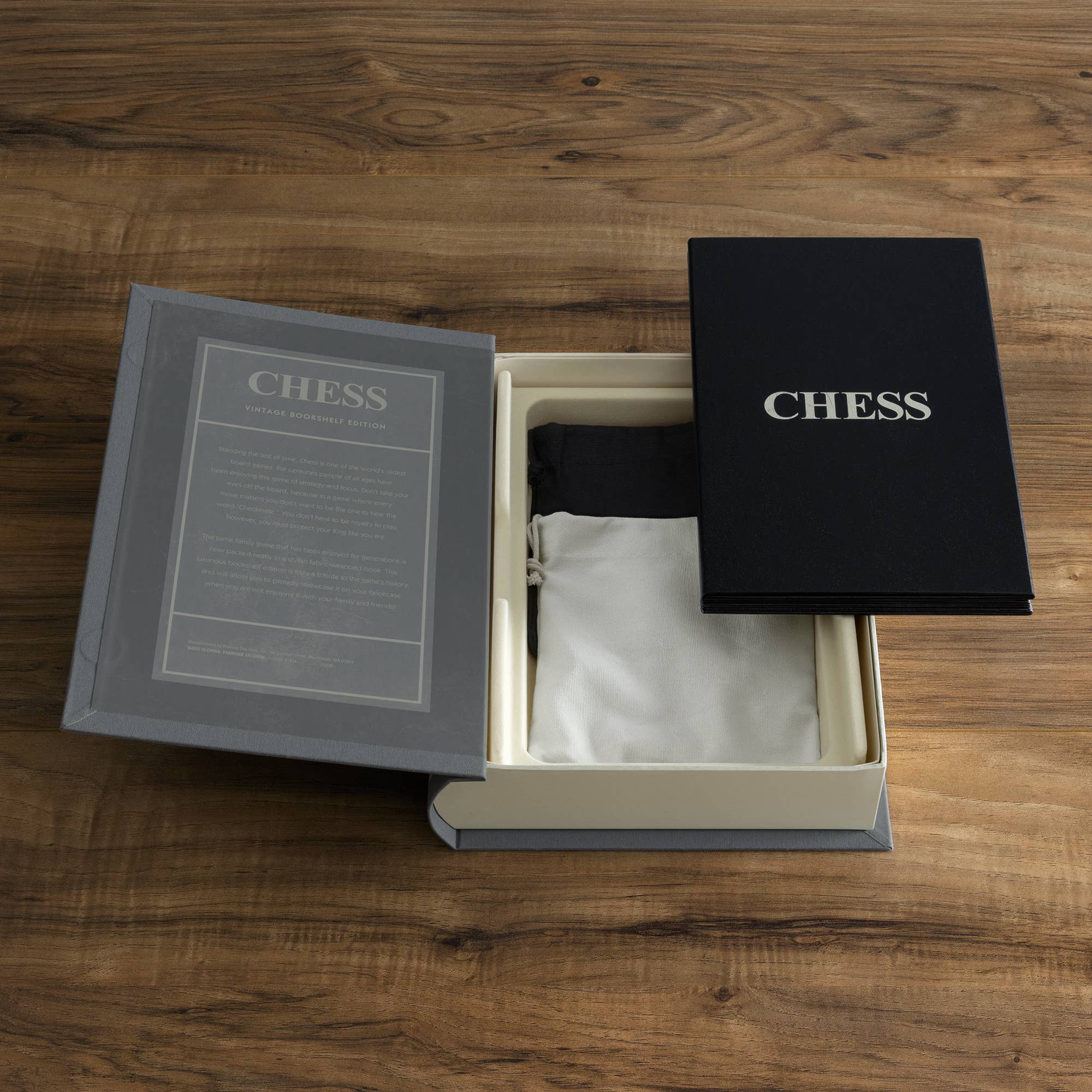 Stalo žaidimas. Chess Vintage Bookshelf Edition