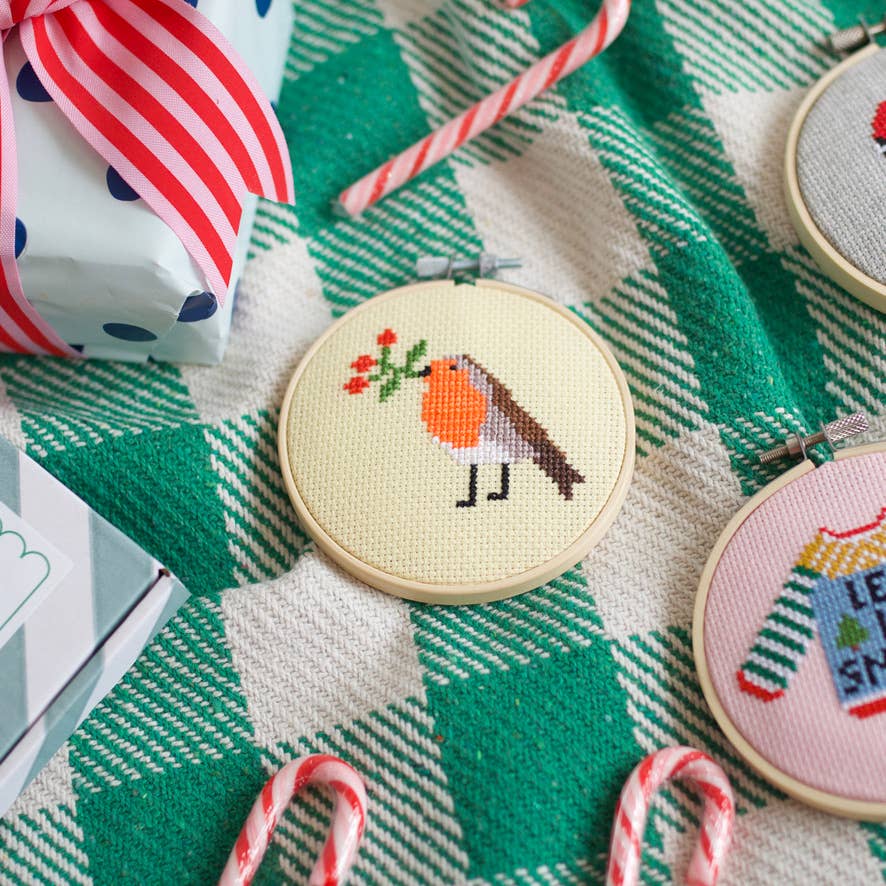 Siuvinėjimo rinkinys. Robin & Berry Cross Stitch