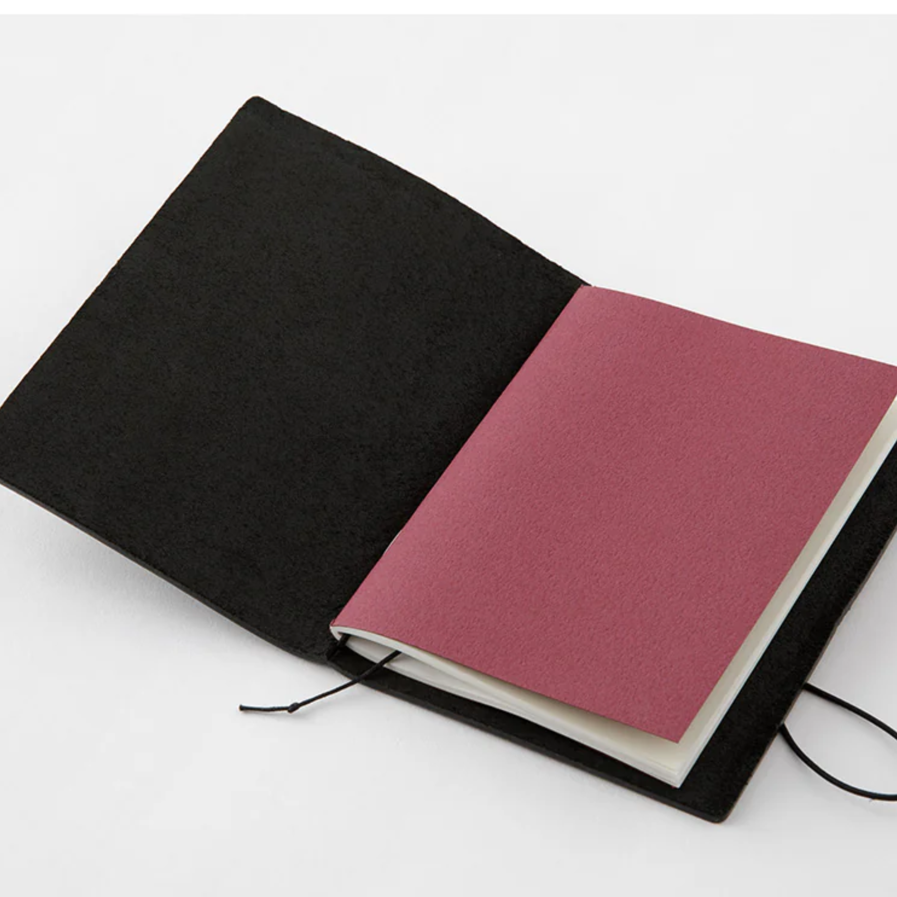 Užrašinė. Traveler's Notebook Passport Size [Black]