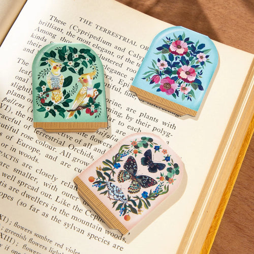 Skirtukas. Blooming Terrarium Magnetic Bookmark