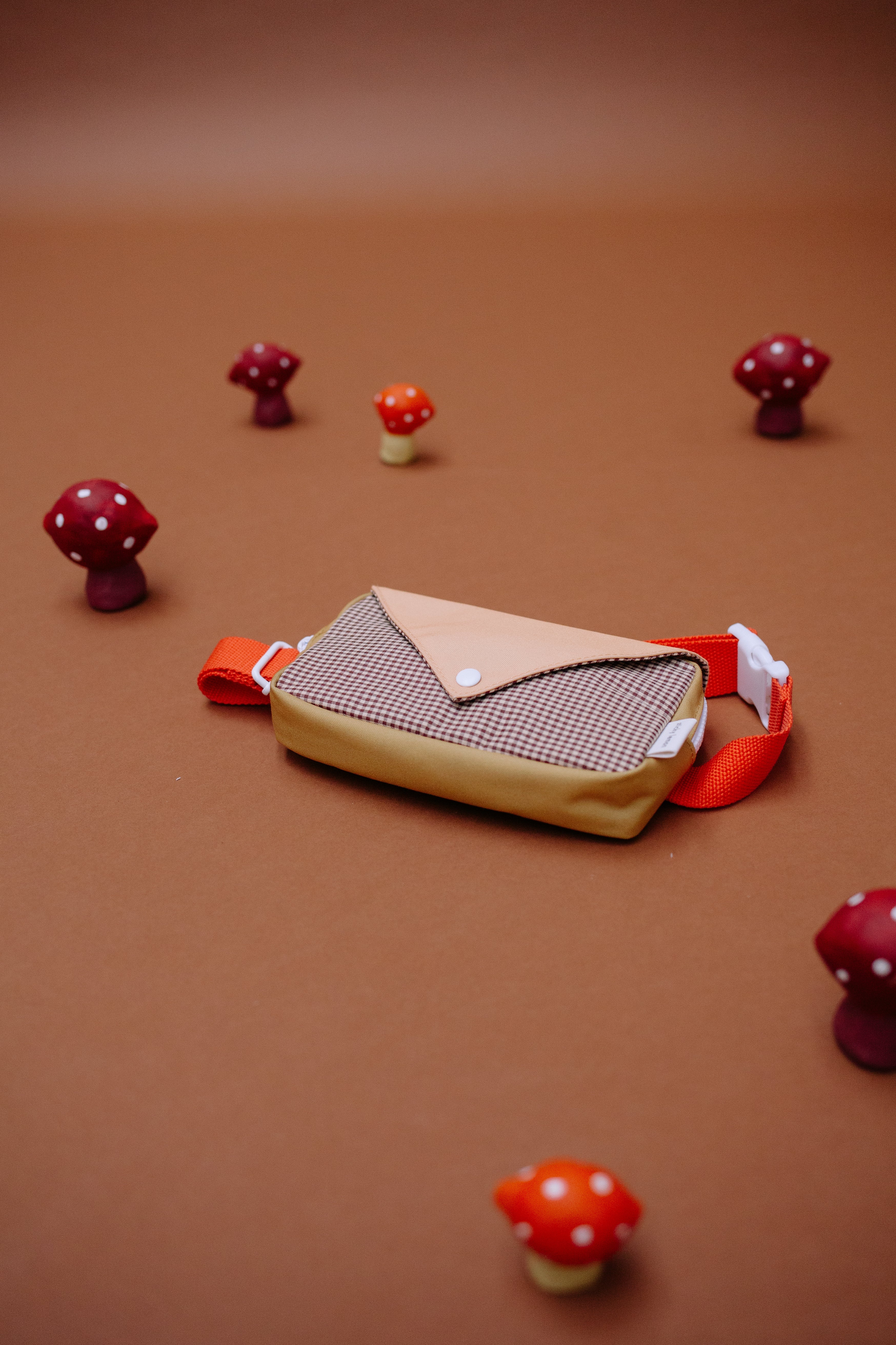 Juosmens dėklas. Fanny Pack Small Envelope [Apple Juice]