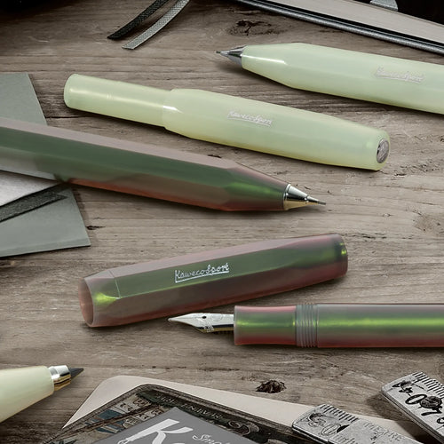 Parkeris. LUNAR SPORT Fountain Pen [Light Green]