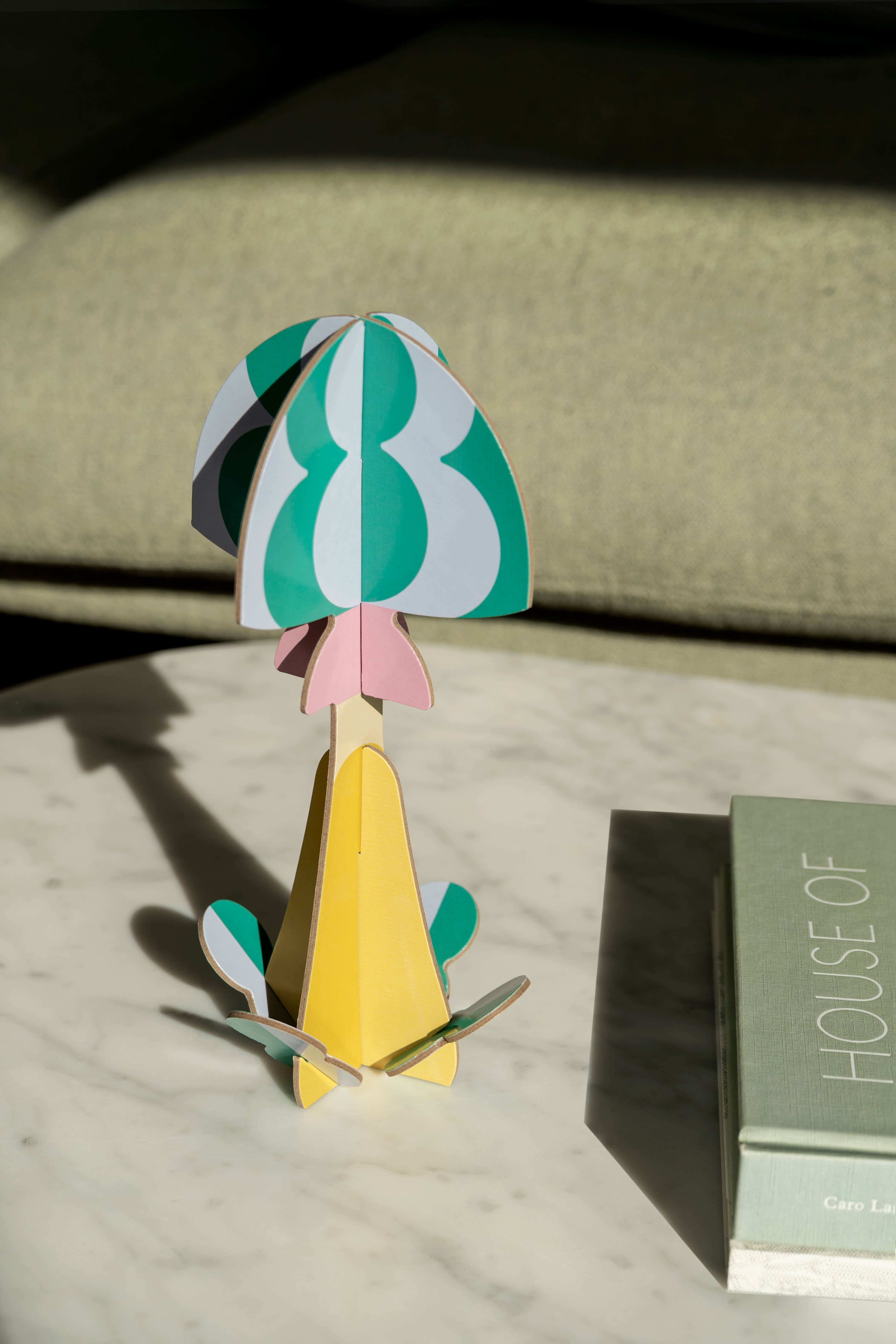 Dėlionė. Mushroom Paper Sculpture
