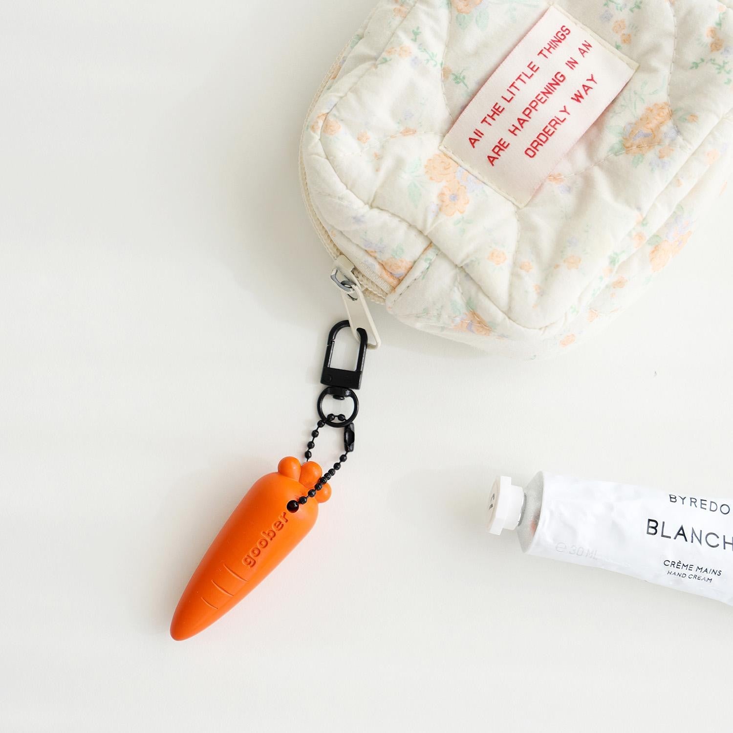 Raktų pakabukas. Carrot Crayon Keyring