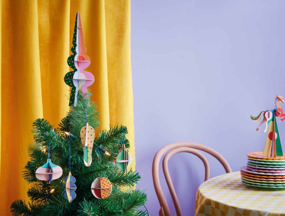 Dėlionė. Festive Set [Polka]