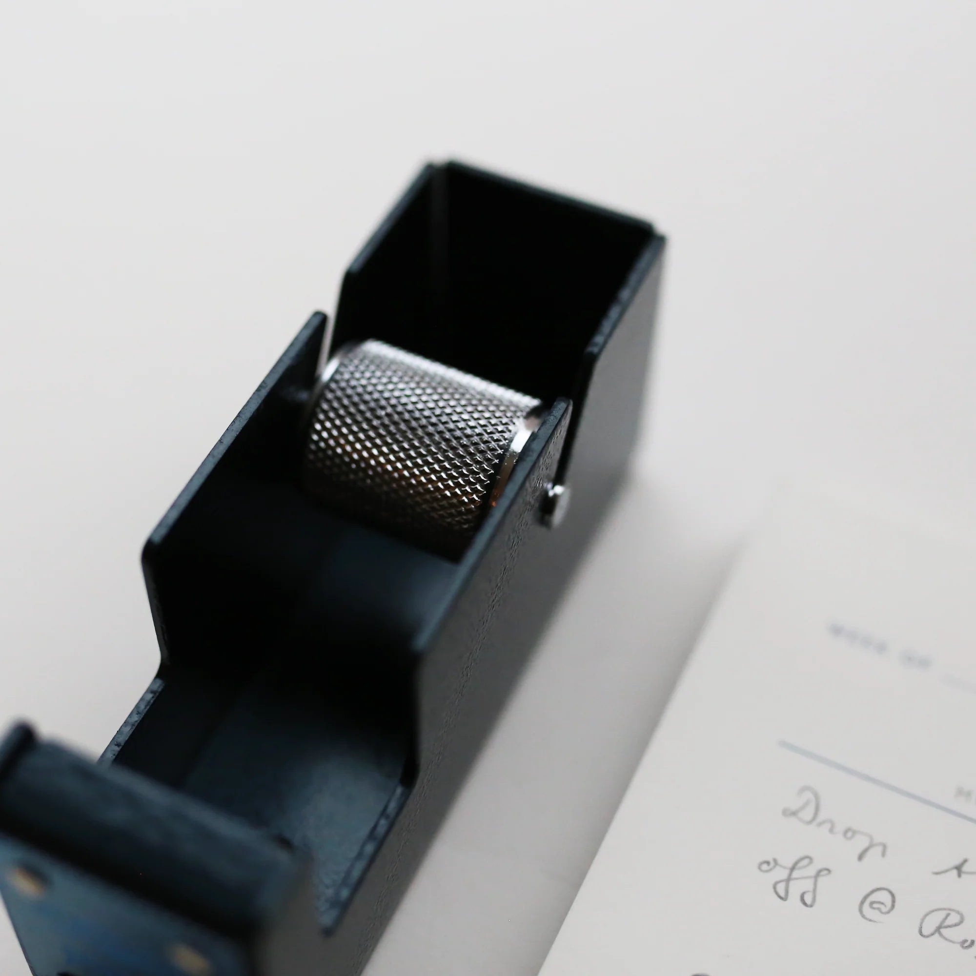 Lipnios juostelės laikiklis. Tape Dispenser