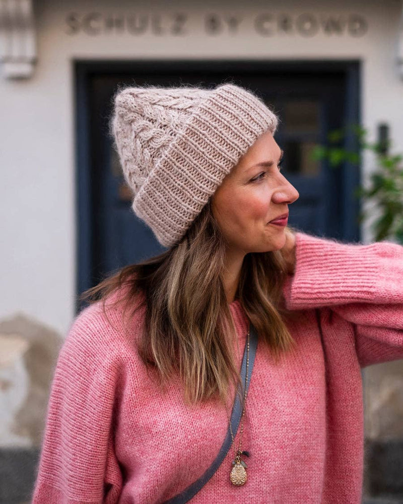 Knyga. Knits to Wear: Effortless Patterns by Kutova Kika