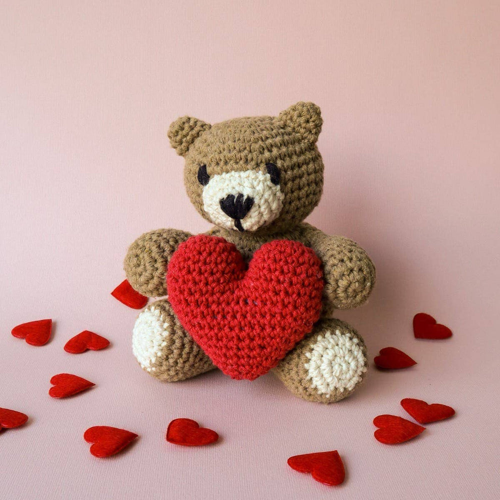 Nėrimo rinkinys. Teddy Bear With Heart Valentino