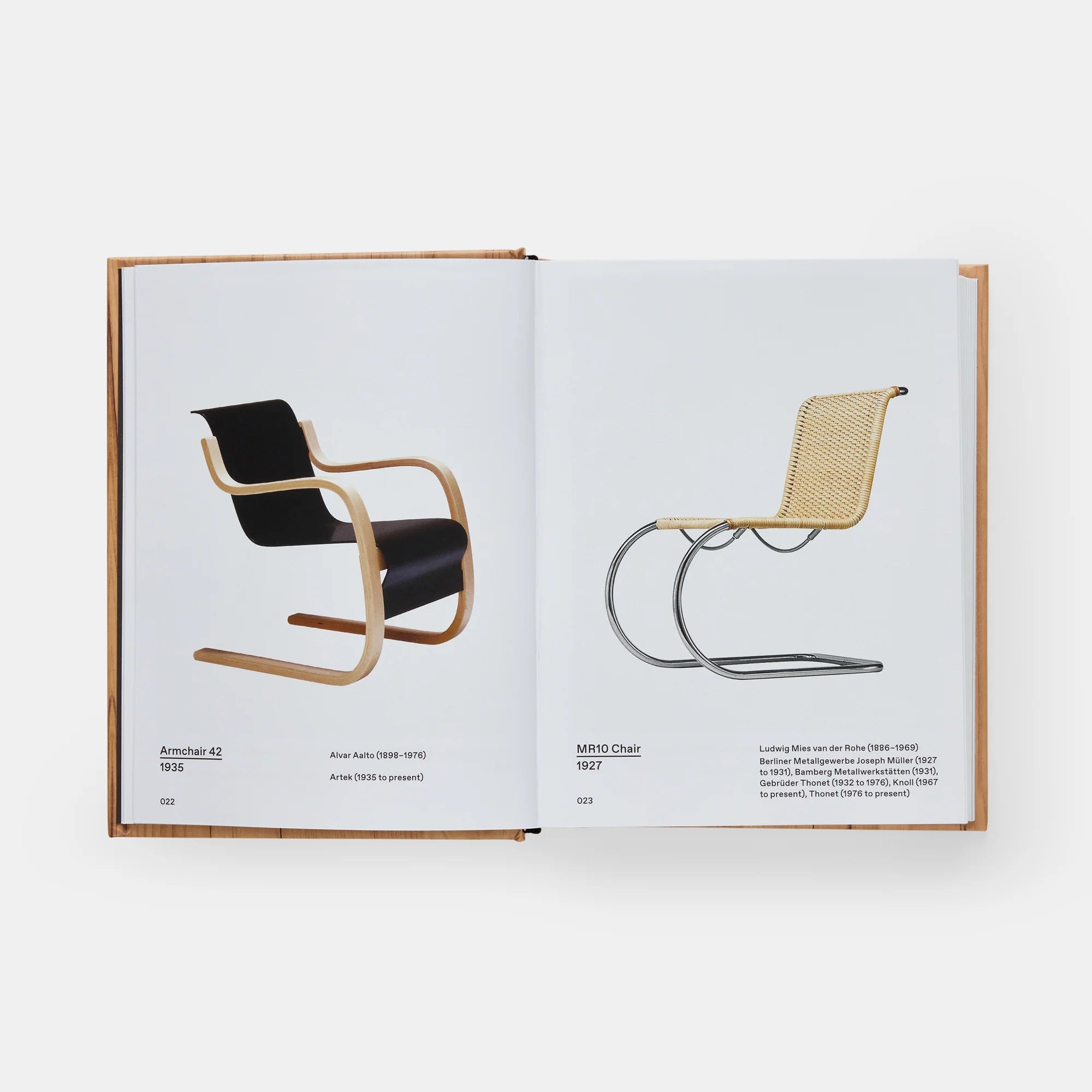 Knyga. Chair