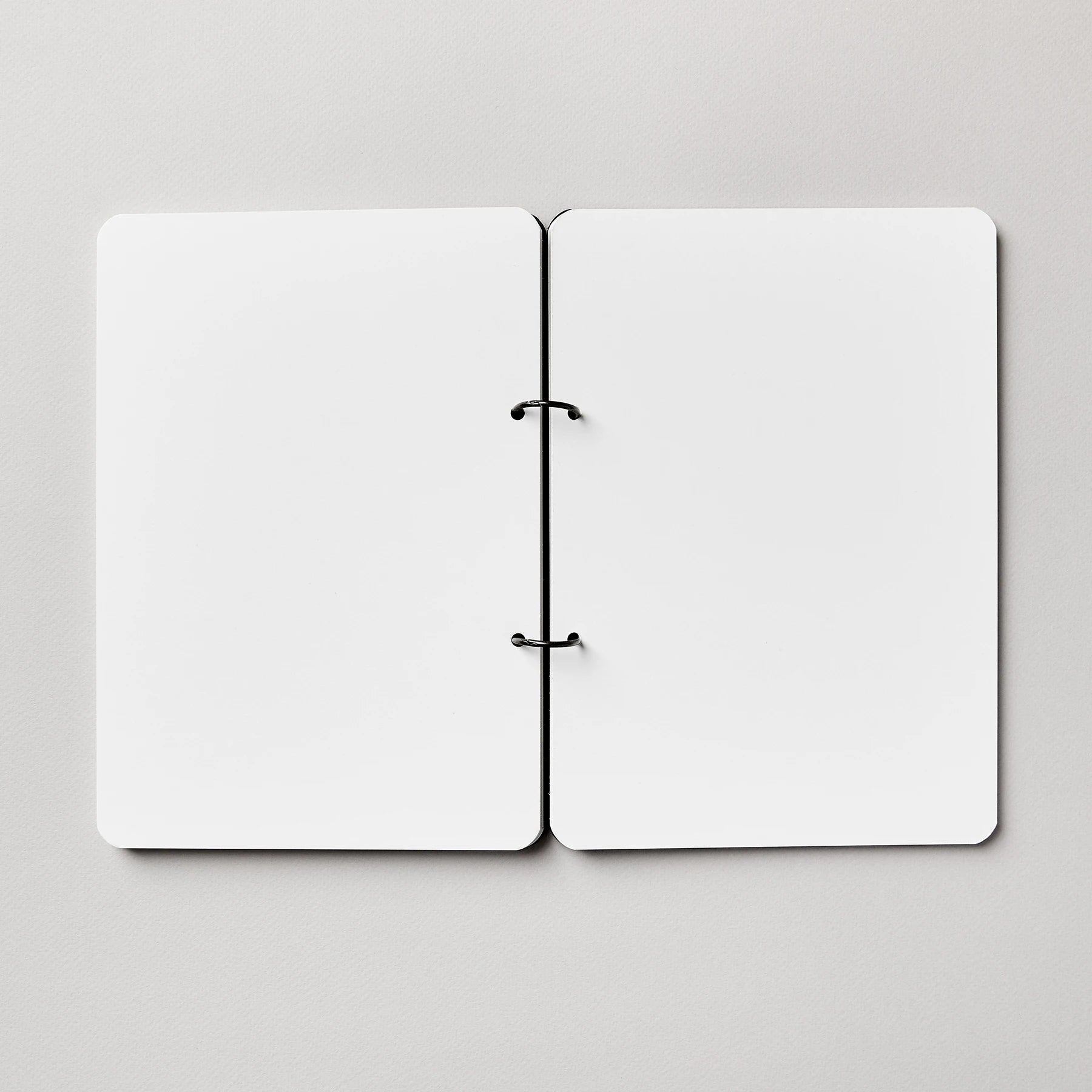 Rinkinys. Skica M with Pen Loop