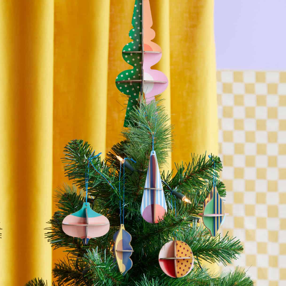 Dėlionė. Festive Set [Polka]