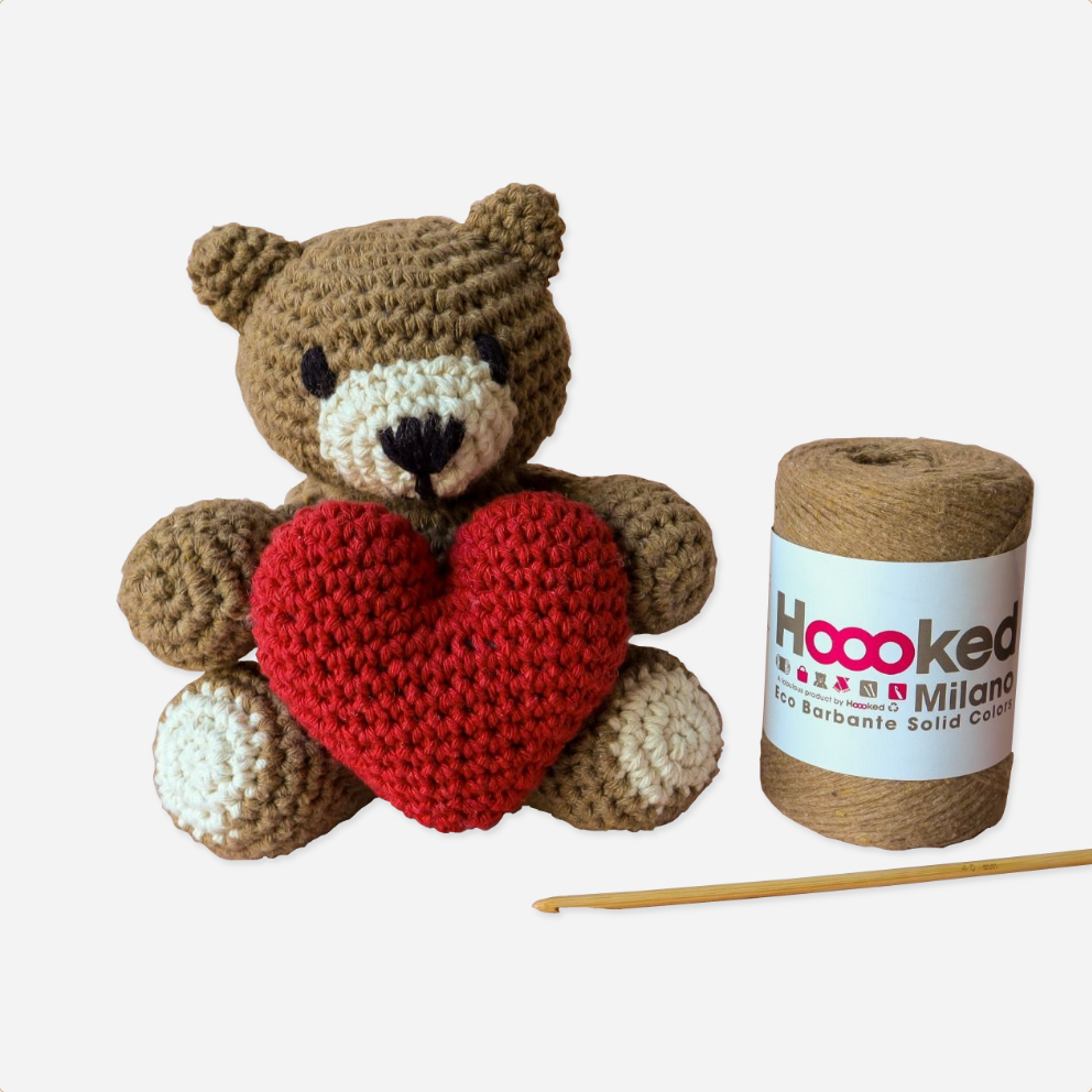 Nėrimo rinkinys. Teddy Bear With Heart Valentino
