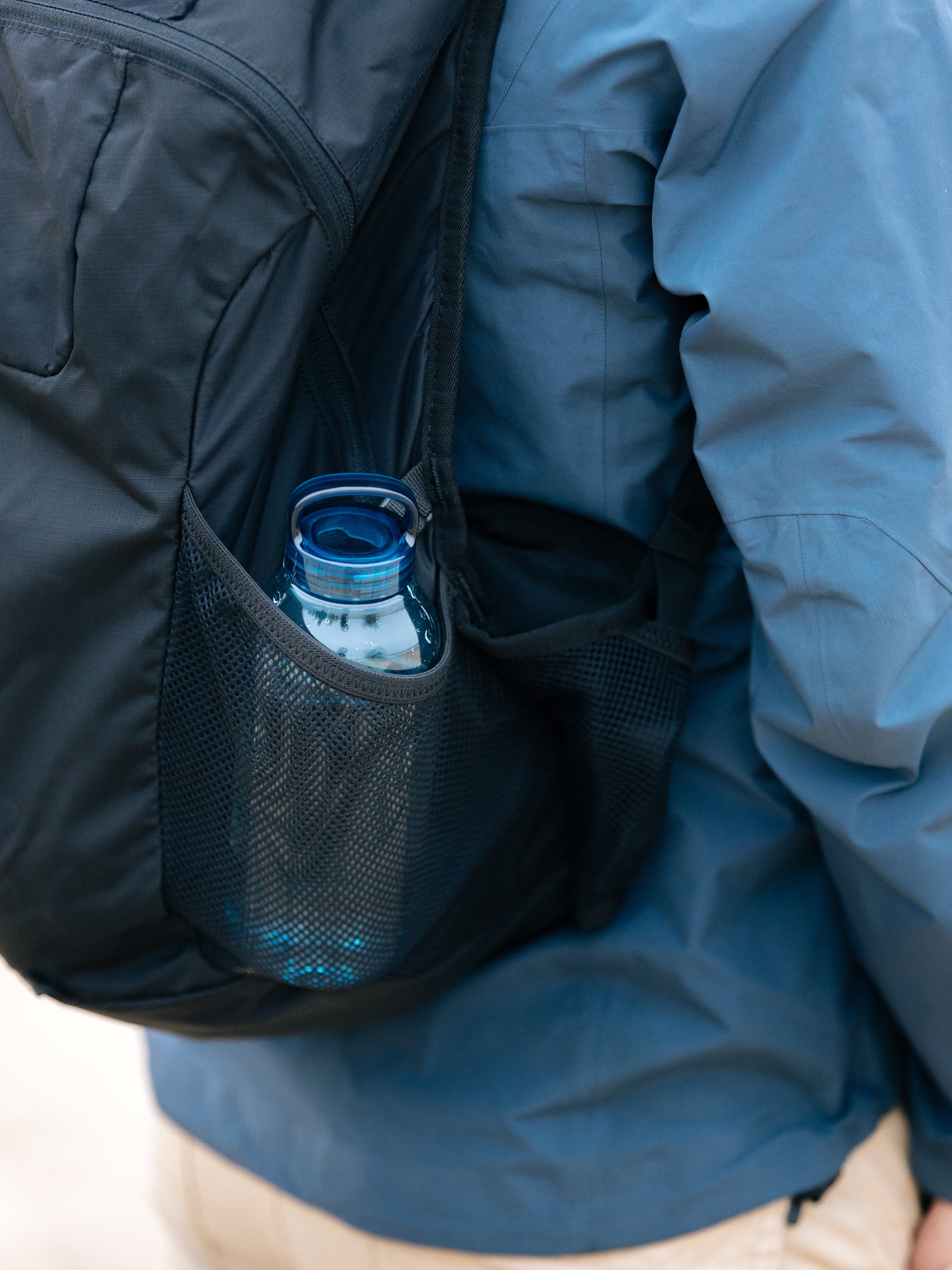 Gertuvė. Water Bottle [Smoke]