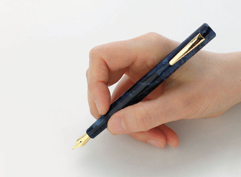 Parkeris. Attaché Marbled Fountain Pen